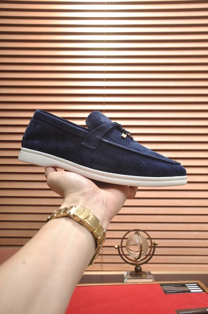 Men's shoes 💰400💶[𝐥𝐨𝐫𝐨 𝐏𝐢𝐚𝐧𝐚] [Couple model] High-end quality, affordable price, LP classic loafers, Italian treasure brand, the only brand that can match Hermès! Only after wearing it do we know that we can’t live up to our feet. Women’s code: 35-40 (customized sizes 34, 41, 42 are non-returnable) Men’s code: 38-44 (customized 45, 46, 47, 48 are non-refundable) Fabric: Customized imported cashmere Lining: Customized imported fetal cowhide Foot: Imported benzene-dyed calfskin Outsole: Exclusive original glass rubber outsole